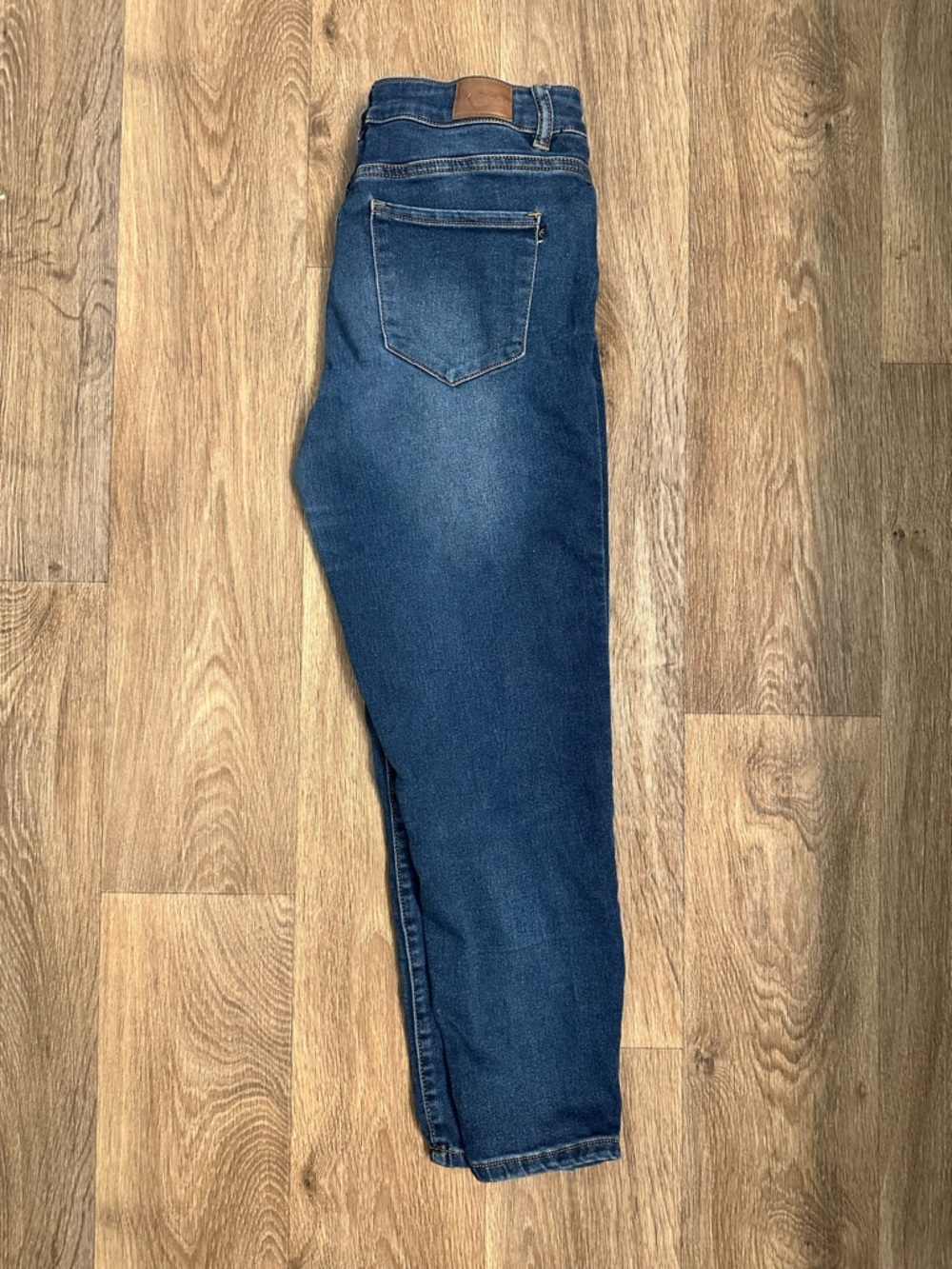 Tahari Women's Mid-Rise Blue Skinny Jeans Size 8 - Picture 5 of 8
